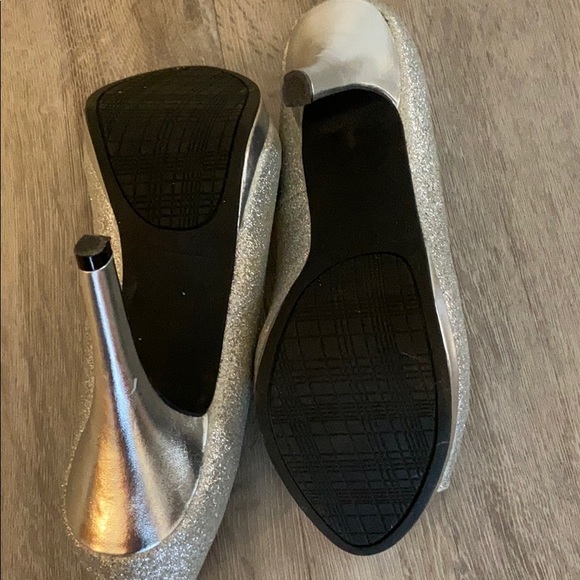 Rampage Silver Glitter Open Toe Pumps 6.5 - Picture 6 of 8
